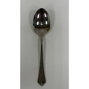 Oneida Juillaird Place Spoon. KT126